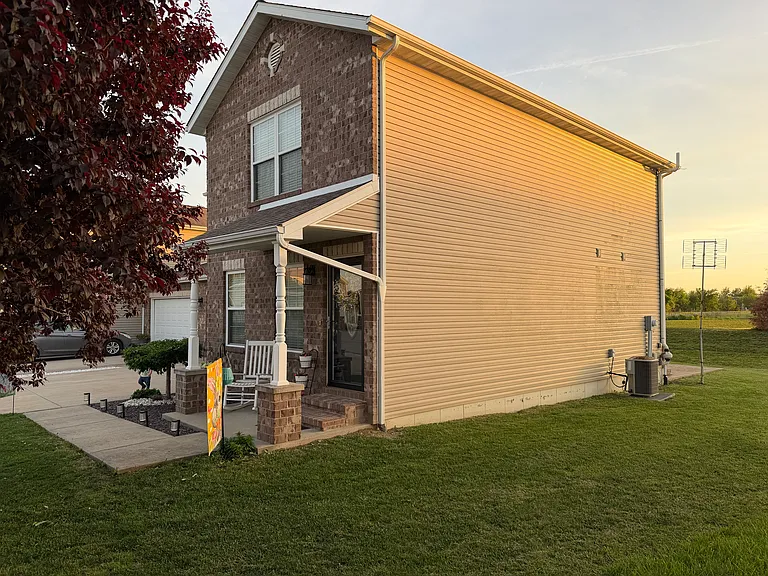 13879 Lincoln Dr — Photo 3