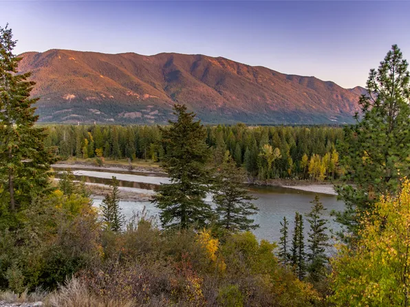 943 Frontage Rd, Columbia Falls, MT 59912