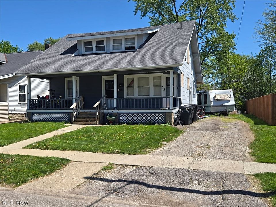 1st image of 225 Harwood St