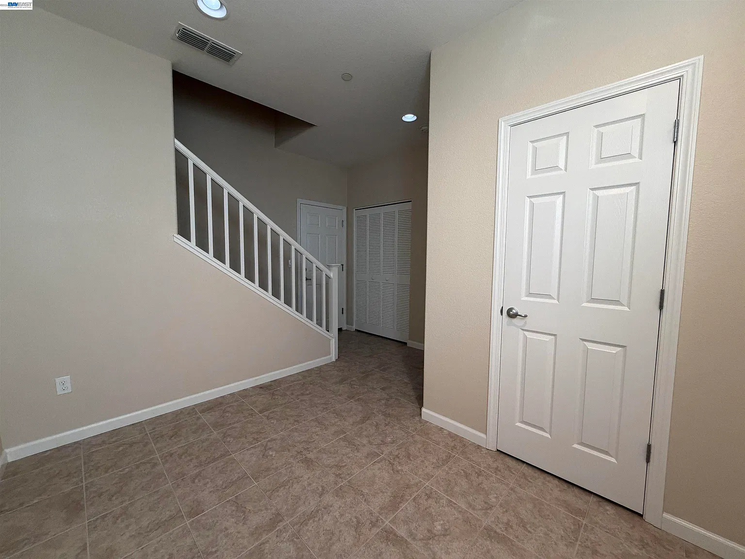 3 bed, 1364 sqft, $3,500 — Photo 4