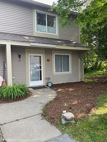 42 Overlook Dr — Photo 2