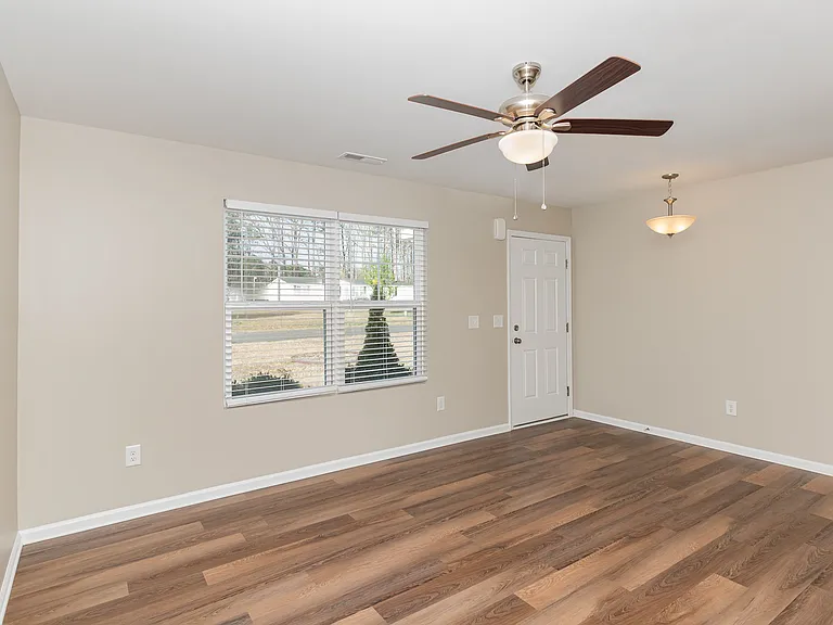89 Forest Island Ave — Photo 3