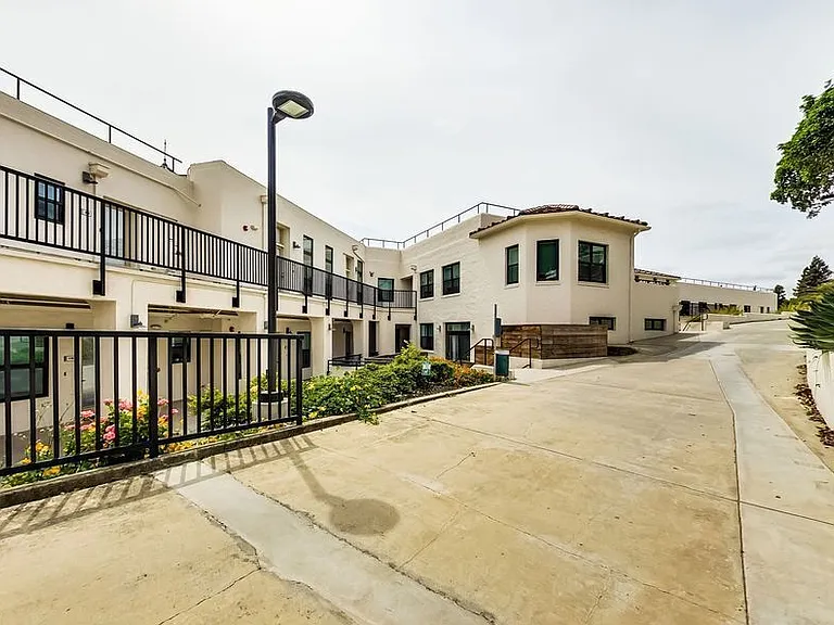 The Paloma at Oakland Hills — Photo 42