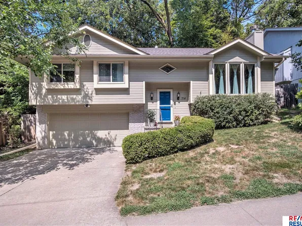 714 Jefferson Cir, Bellevue, NE 68005