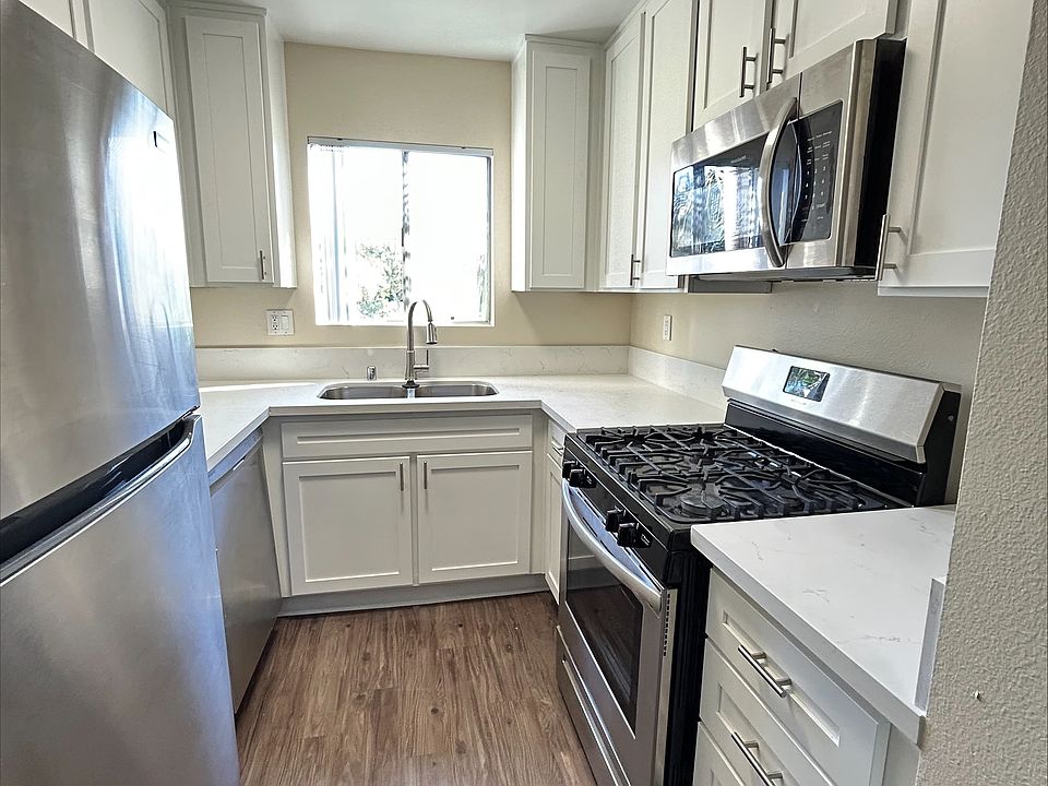 1st image of 4215 Tujunga Ave #200