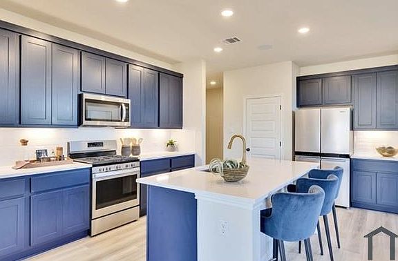 5th image of 2159 Tobias Leo Way