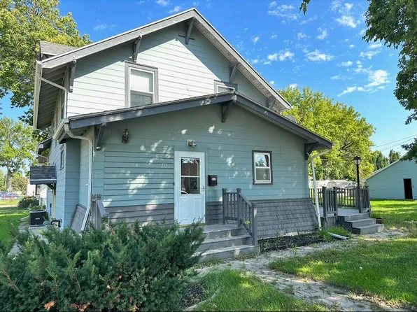 701 S 11th St, Aberdeen, SD 57401