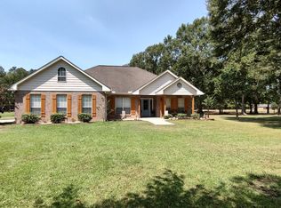 17 J M Carnell Rd, Poplarville, MS 39470