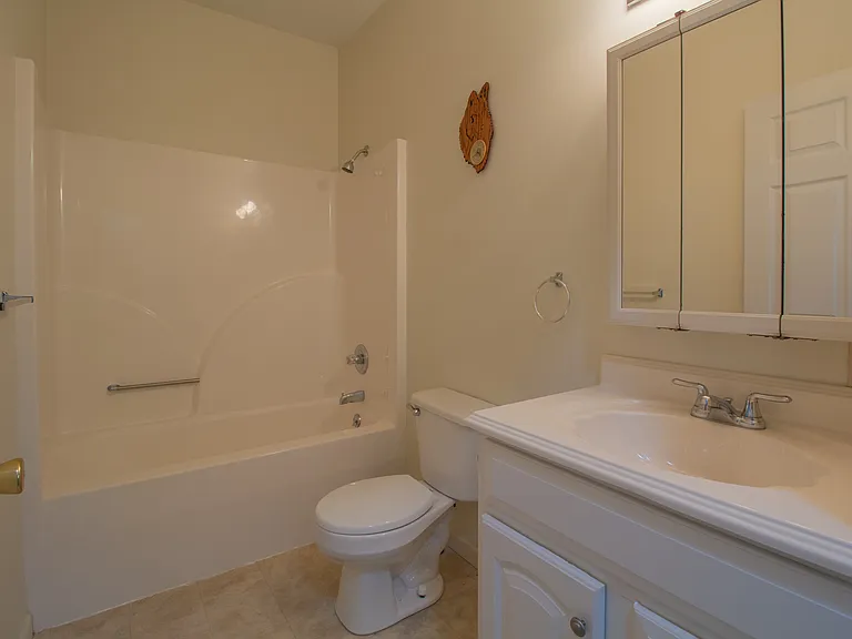 918 Harold Ave #918 — Photo 20