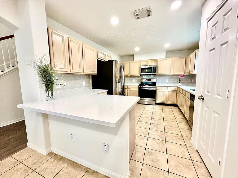 25311 Clover Ranch Dr — Photo 8