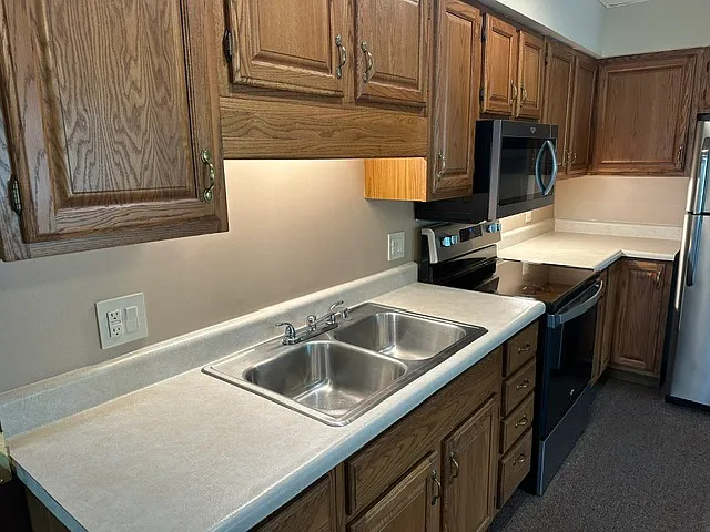 2 bed, 667 sqft, $850 — Photo 3