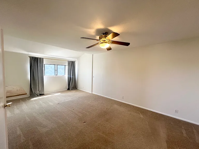 198 San Vincente Cir — Photo 10