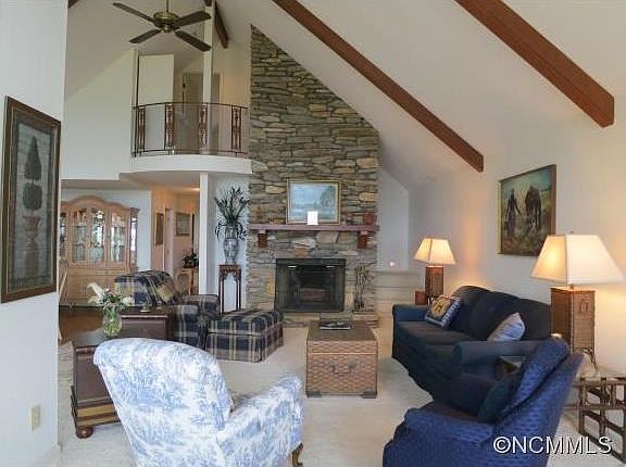 Great  Room w/Stone FP