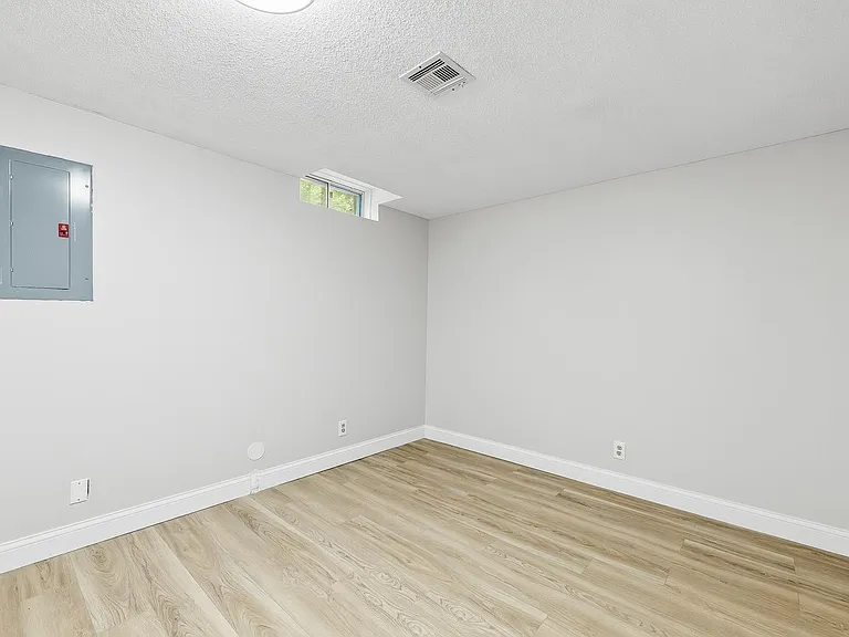 311 N Rutgers St — Photo 28