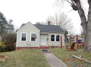 600 Merritt St, Mount Airy, NC 27030