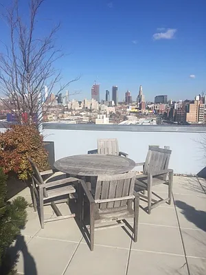 Rented by Alexander Bilu, LREB | media 35