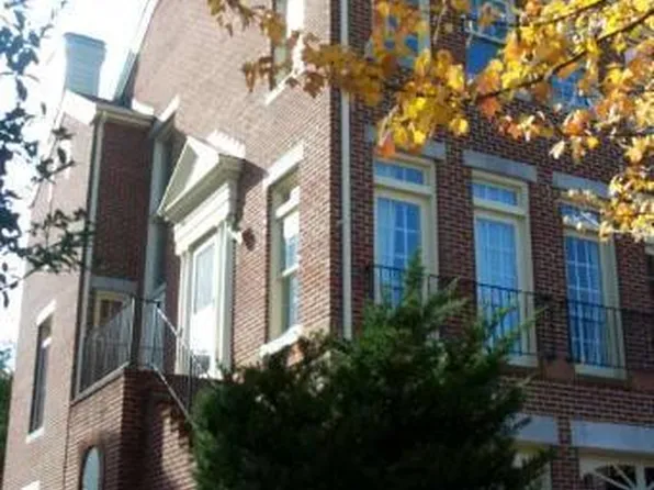 3800 Charles Ave, Alexandria, VA 22305