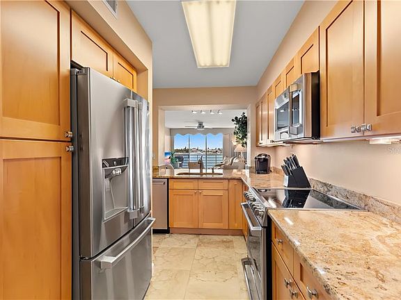 3rd image of 6001 Bahia Del Mar Cir APT 331