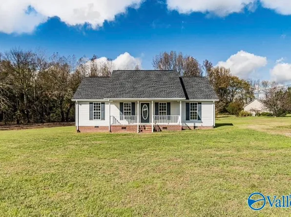 9 Bridgefield Dr, Fayetteville, TN 37334
