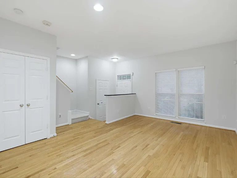 45570 Trestle Ter — Photo 3