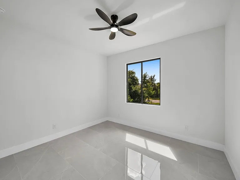 14020 Chesswood Ln — Photo 8