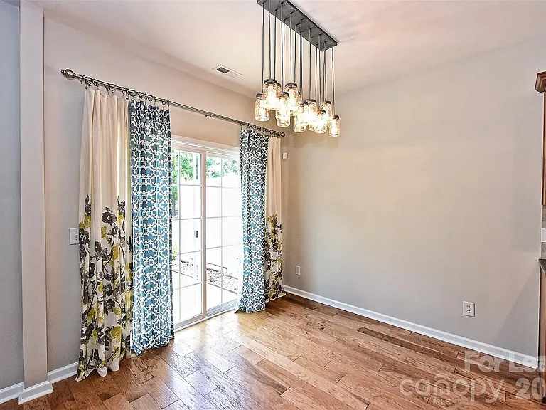 9824 Carson Whitley Ave — Photo 7