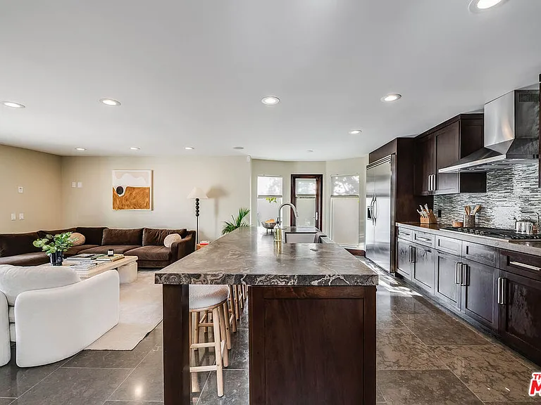 11470 Dona Evita Dr — Photo 10