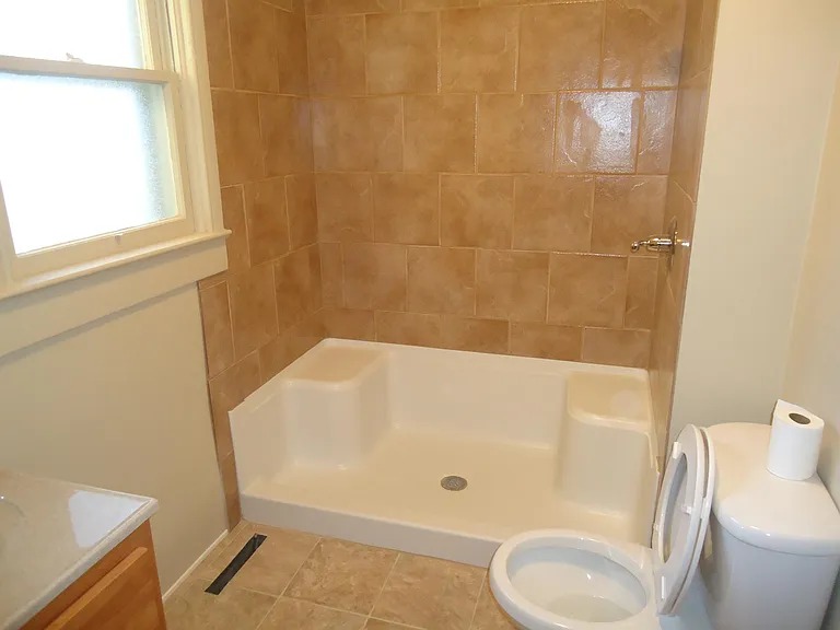 403 Chestnut St — Photo 4
