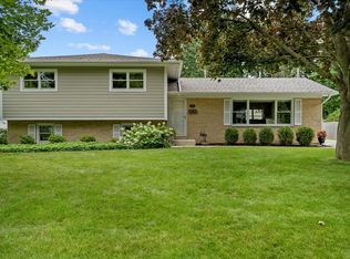 524 Cypress Dr, Naperville, IL