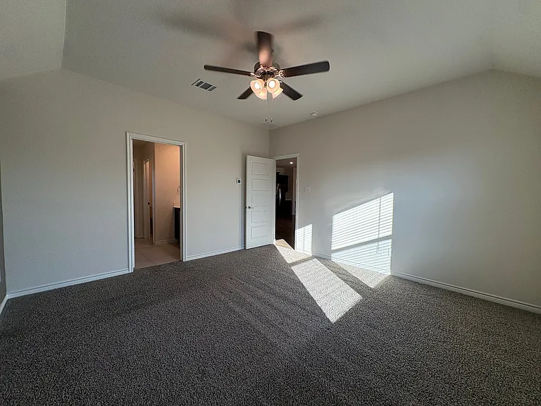 610 Union Dr — Photo 30