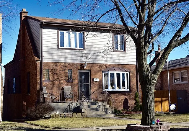 11449 S Central Park Ave photo 1