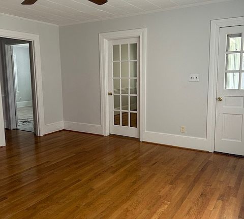 4th image of 110 N King St