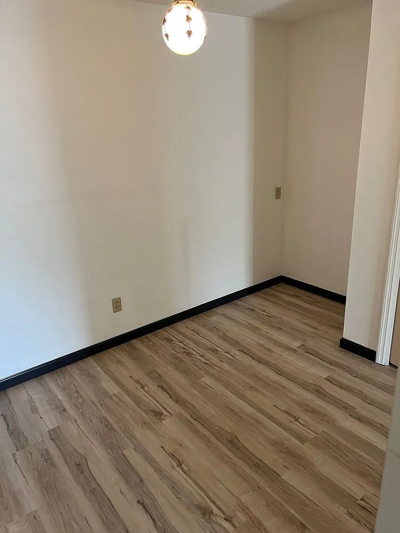 Updated 2 bedroom Condo - Available August 2026 — Photo 4