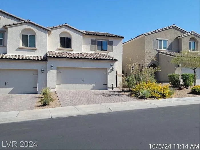 3 bed, 2.5 bath, 1286 sqft, $2,037 — Photo 1