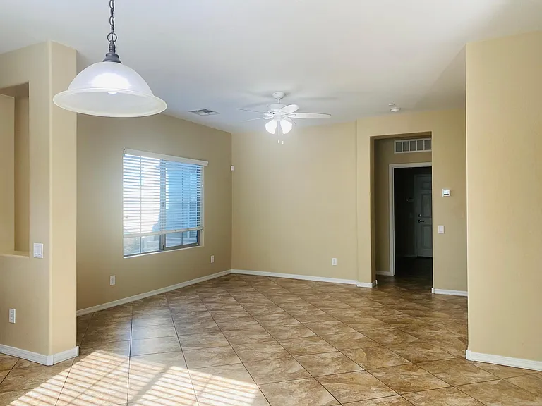 21154 N 36th Pl — Photo 11