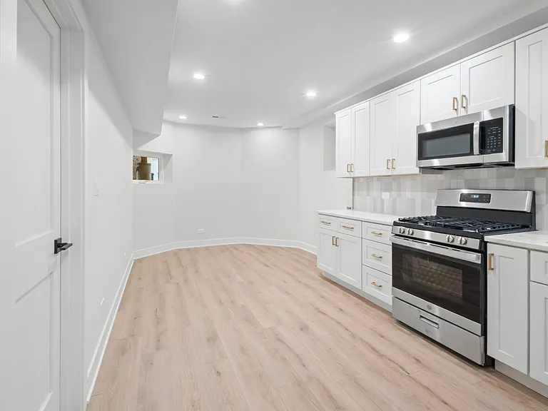 2534 W Cortez St #G — Photo 2