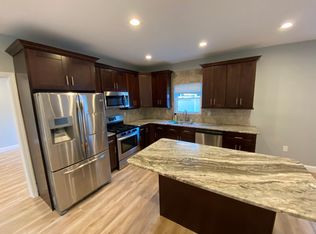 174 S 4th St, Lindenhurst, NY 11757