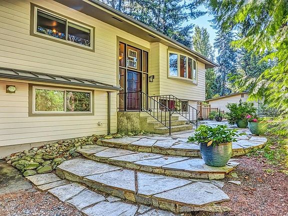 2nd image of 18504 92nd Ave NE