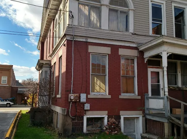 416 Walnut St, Martins Ferry, OH 43935