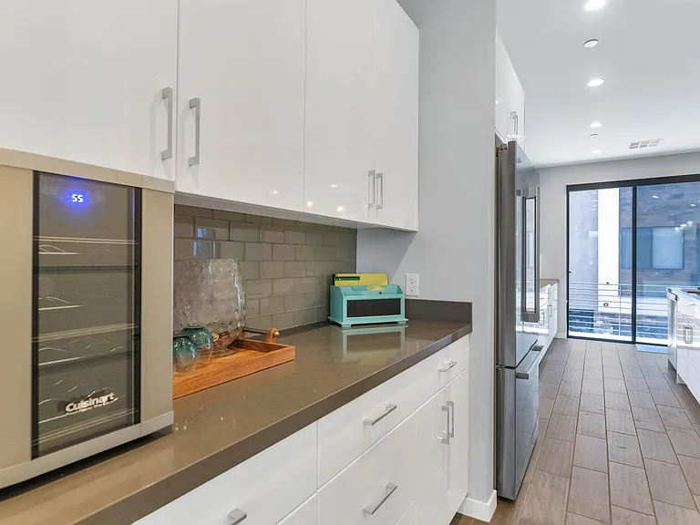 6990 E 6th St #1007 — Photo 9