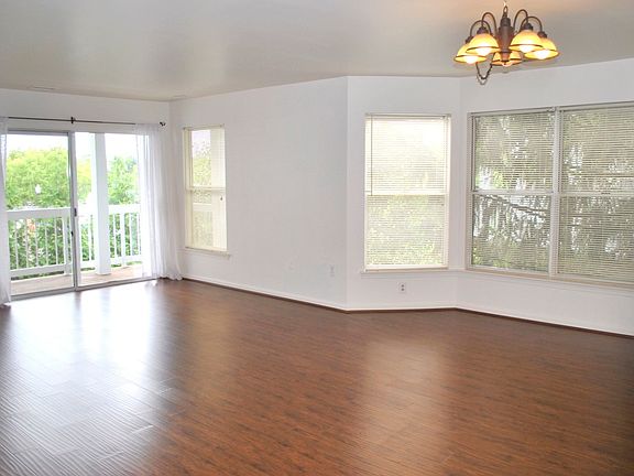 3rd image of 20578 Snowshoe Sq Unit 202