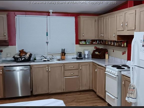 5th image of 3855 Short Creek Rd