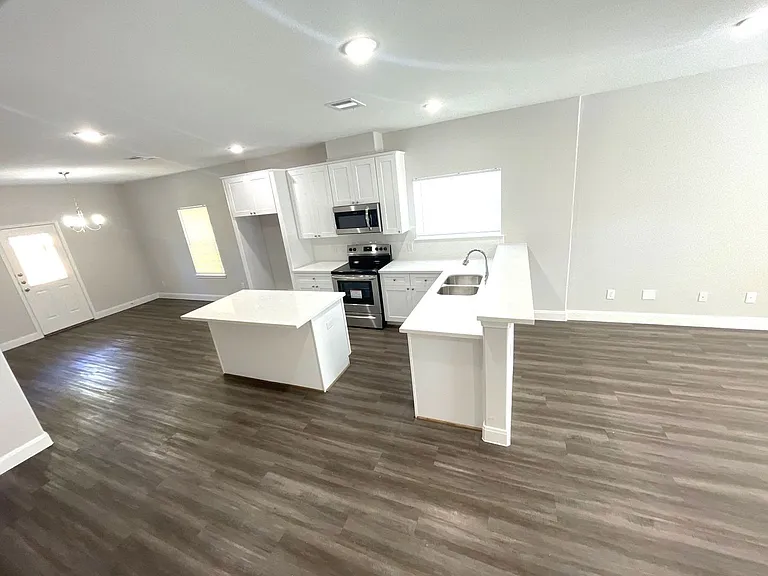 9327 Camay Dr. — Photo 3