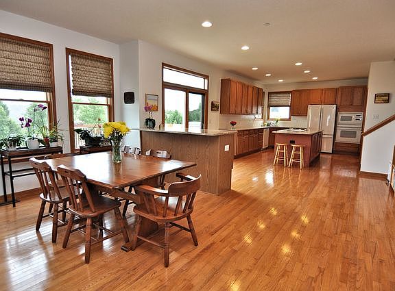 5th image of 1315 Caribou Ln