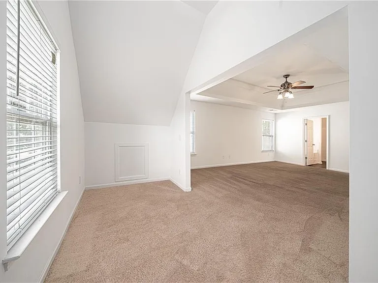 715 Moonlight Way — Photo 30