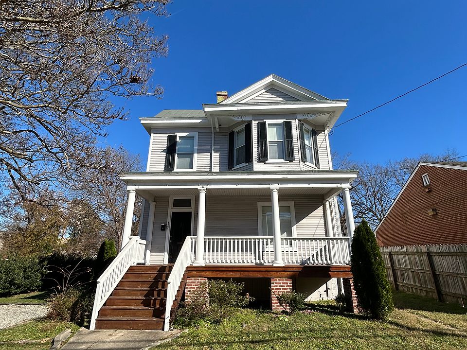 1st image of 427 S Sycamore St