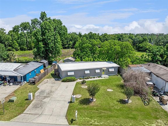 4th image of 16802 Sugarberry Ln