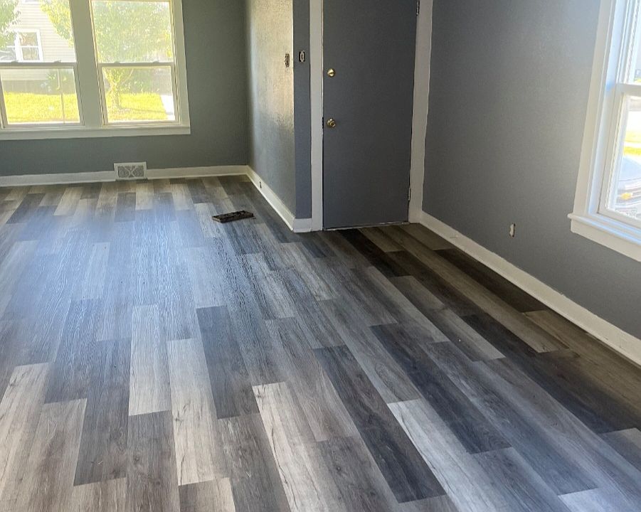 Living Room/Entry