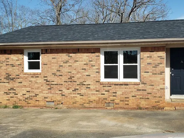 102 Ashland Ter, Boiling Springs, SC 29316