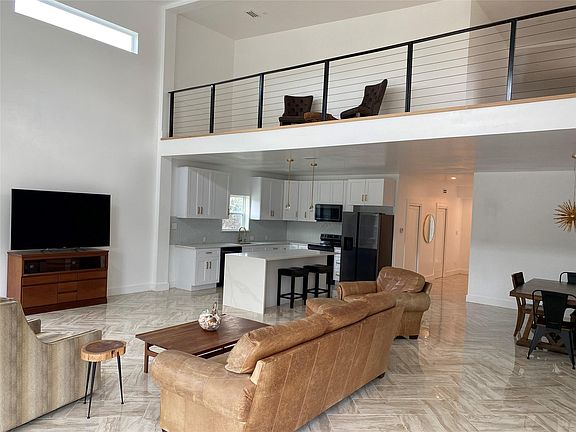 4th image of 31 Heathrow Ln